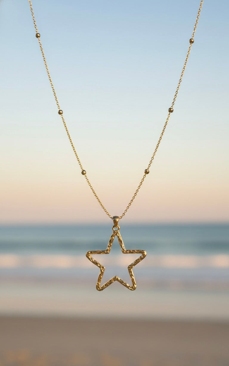BARE STAR NECKLACE