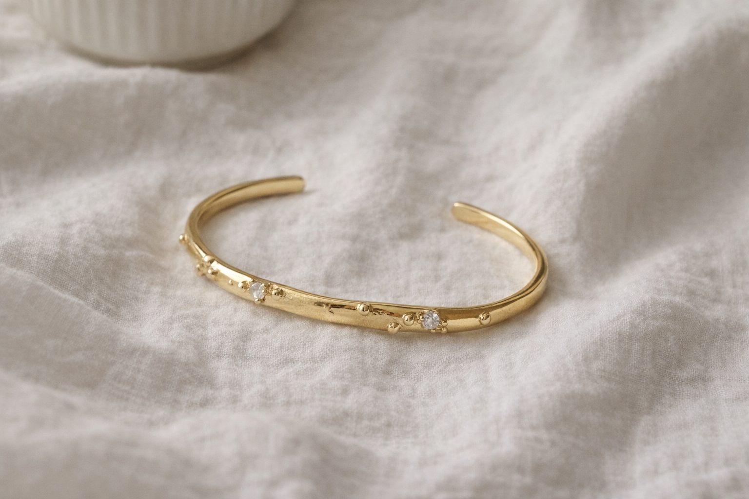 LUNA DIAMOND CUFF